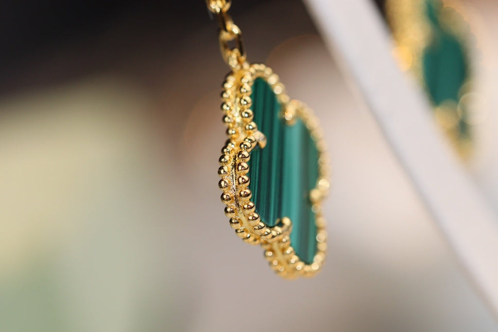 ¡®Jewelicorn¡¯CLOVER EARRINGS GOLD MALACHITE DIAMOND 3 MOTIF