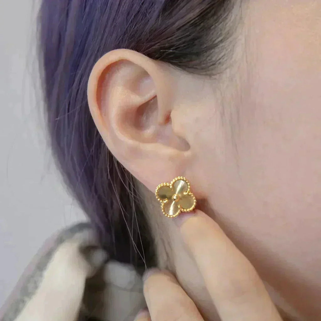 ¡®Jewelicorn¡¯CLOVER MEDIUM 1 MOTIFS LASER EARRINGS