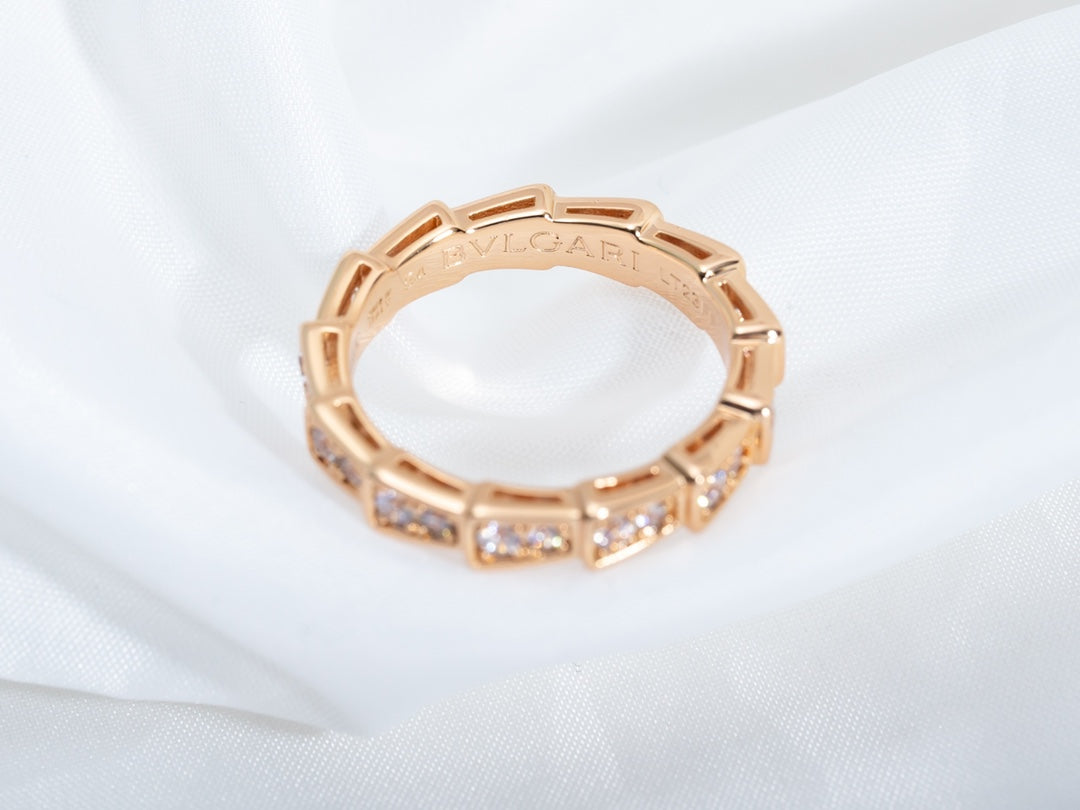 ¡®Jewelicorn¡¯SERPENTI RING PINK GOLD DIAMOND PAVED 3MM