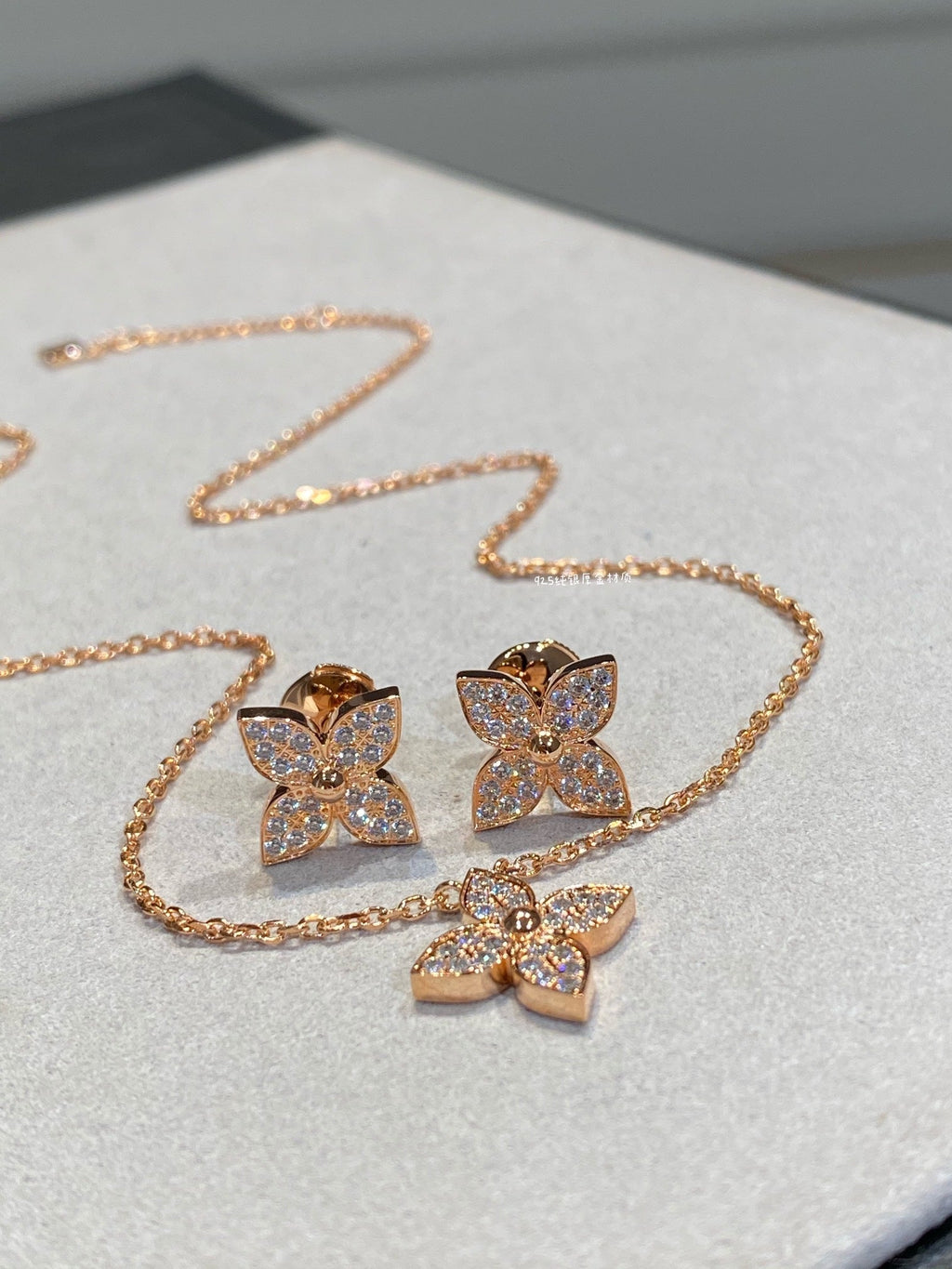 ¡®Jewelicorn¡¯STAR DIAMOND NECKALCE