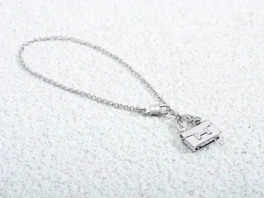 ¡®Jewelicorn¡¯AMULETTE PEDANT SILVER NECKLACE