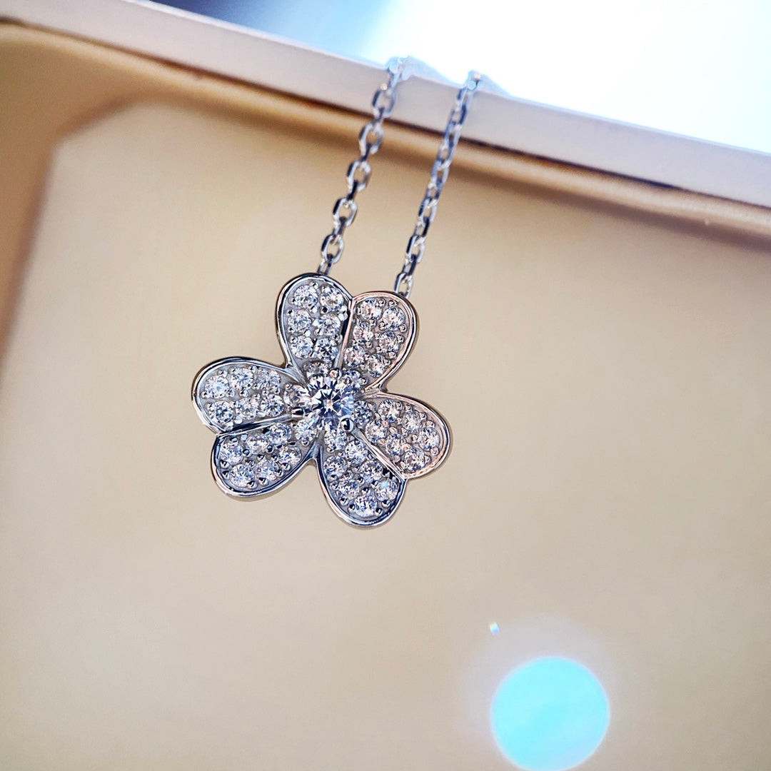 ¡®Jewelicorn¡¯CLOVER DIAMOND NECKLACE SILVER