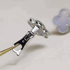 ¡®Jewelicorn¡¯CLOVER MEDIUM 1 MOTIFS  WHITE MOP EARRINGS SILVER