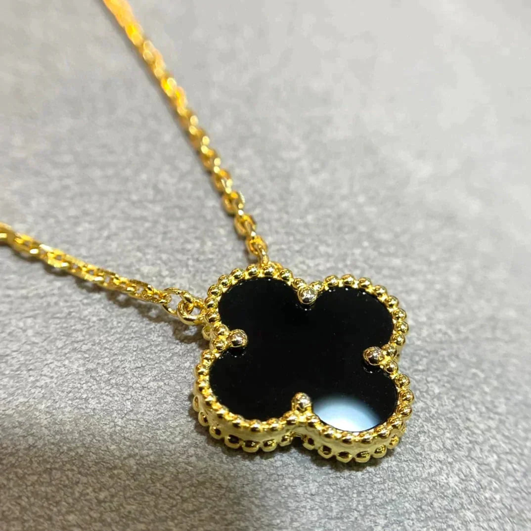 ¡®Jewelicorn¡¯CLOVER 15MM BLACK ONYX SINGLE FLOWER NECKLACE