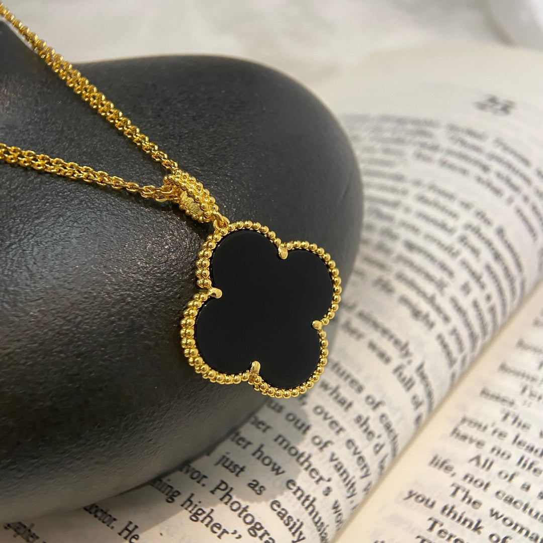 ¡®Jewelicorn¡¯CLOVER 25MM NECKLACE GOLD ONYX