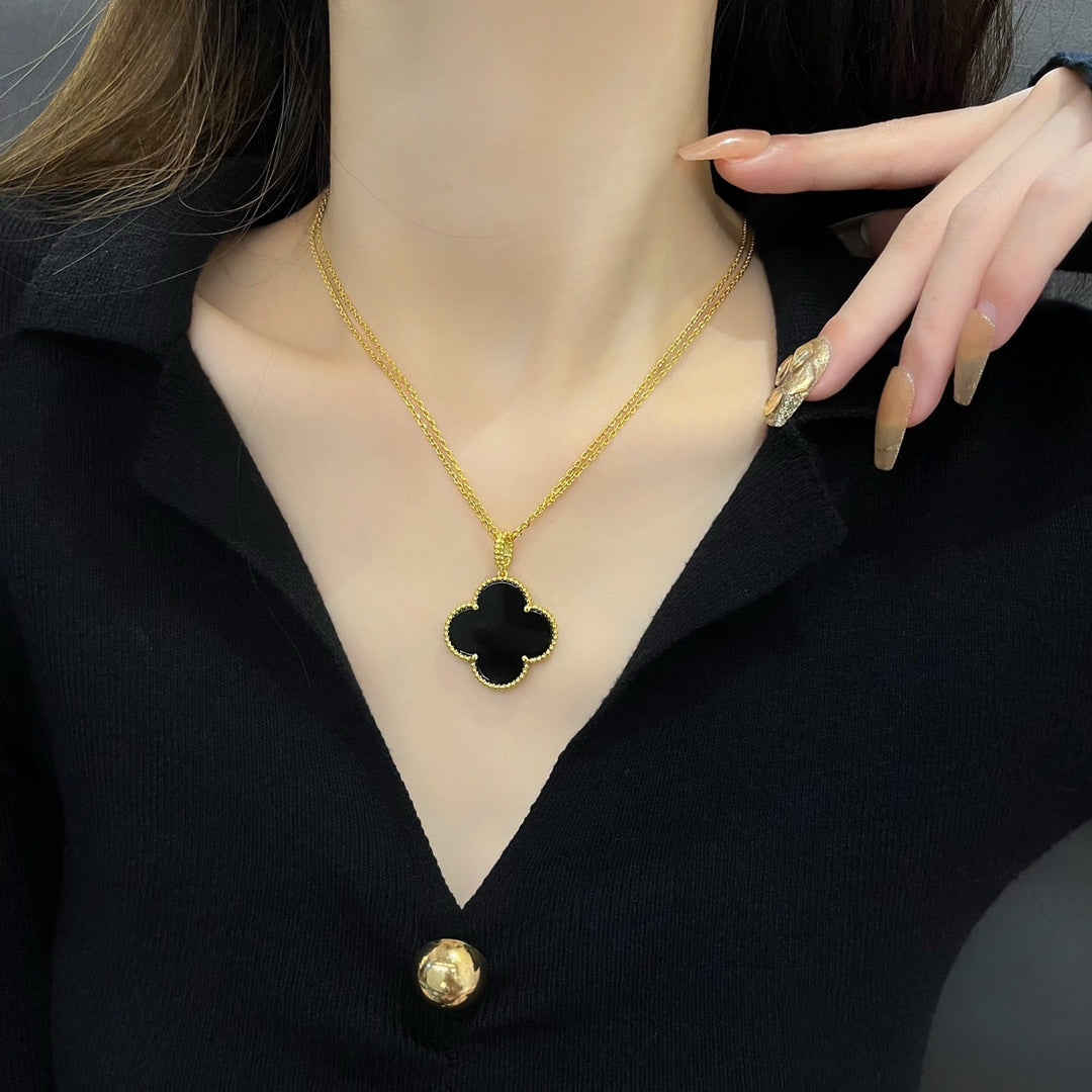 ¡®Jewelicorn¡¯CLOVER 25MM NECKLACE GOLD ONYX