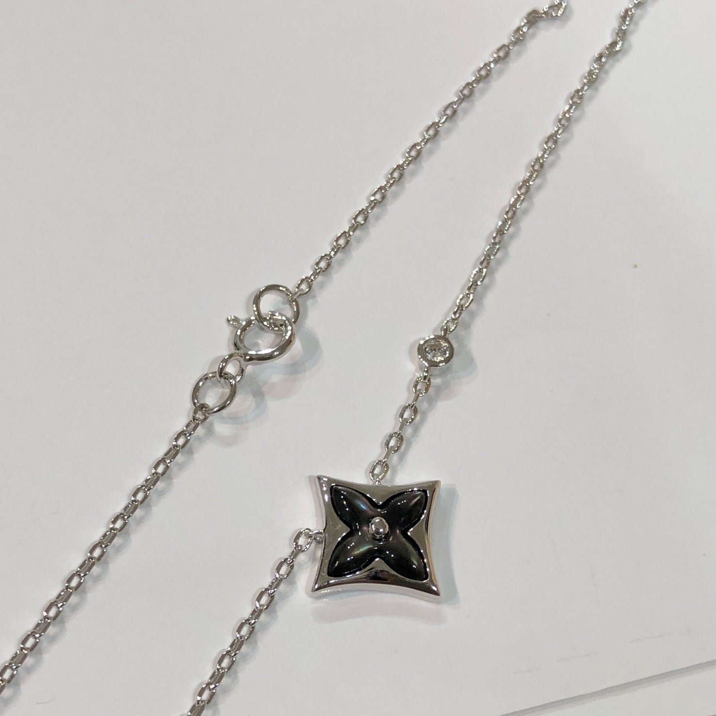 ¡®Jewelicorn¡¯STAR BLACK MOP NECKLACE