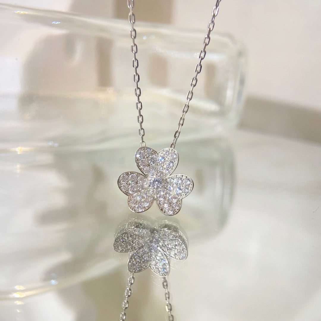 ¡®Jewelicorn¡¯FLOWER DIAMOND NECKLACE