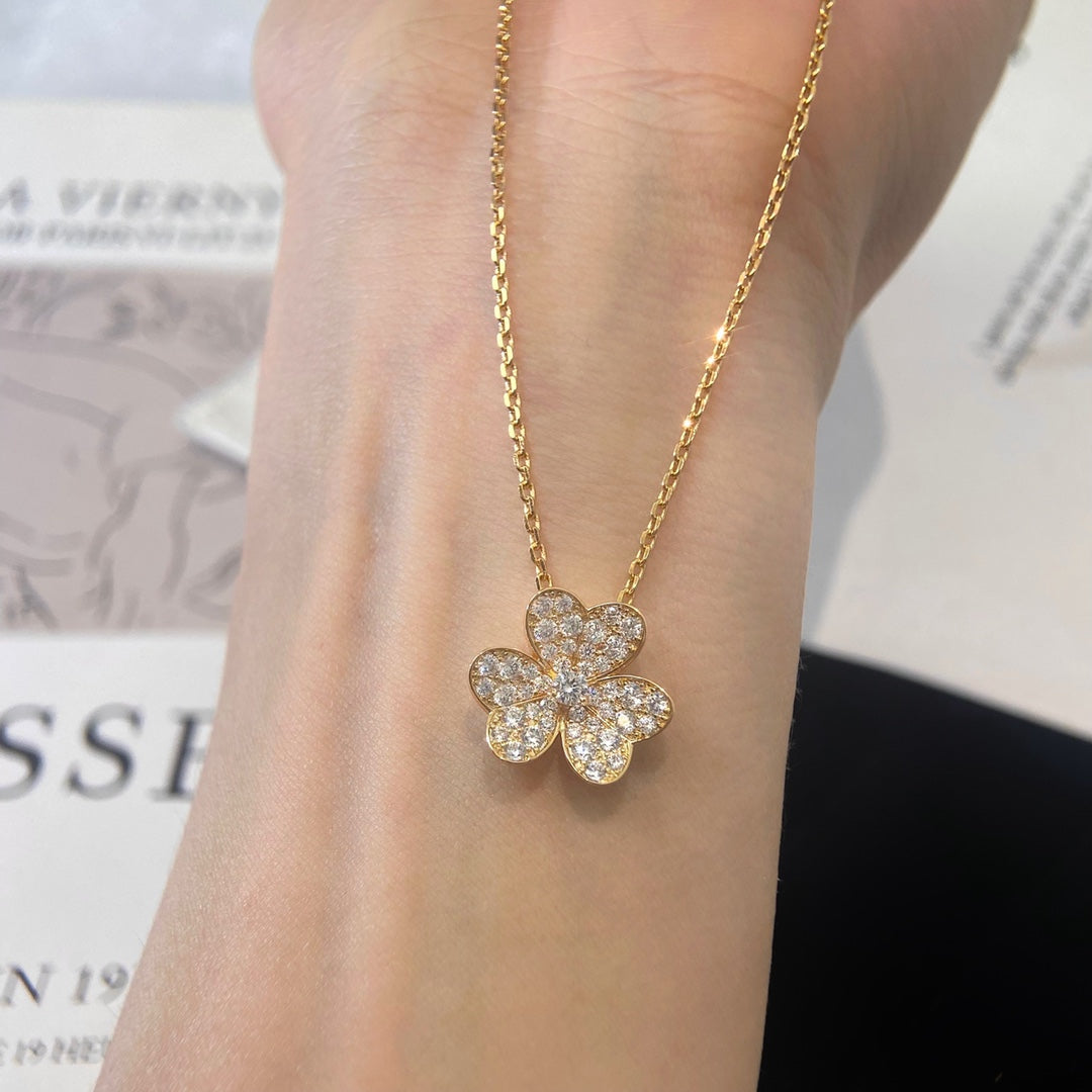 ¡®Jewelicorn¡¯FLOWER DIAMOND NECKLACE
