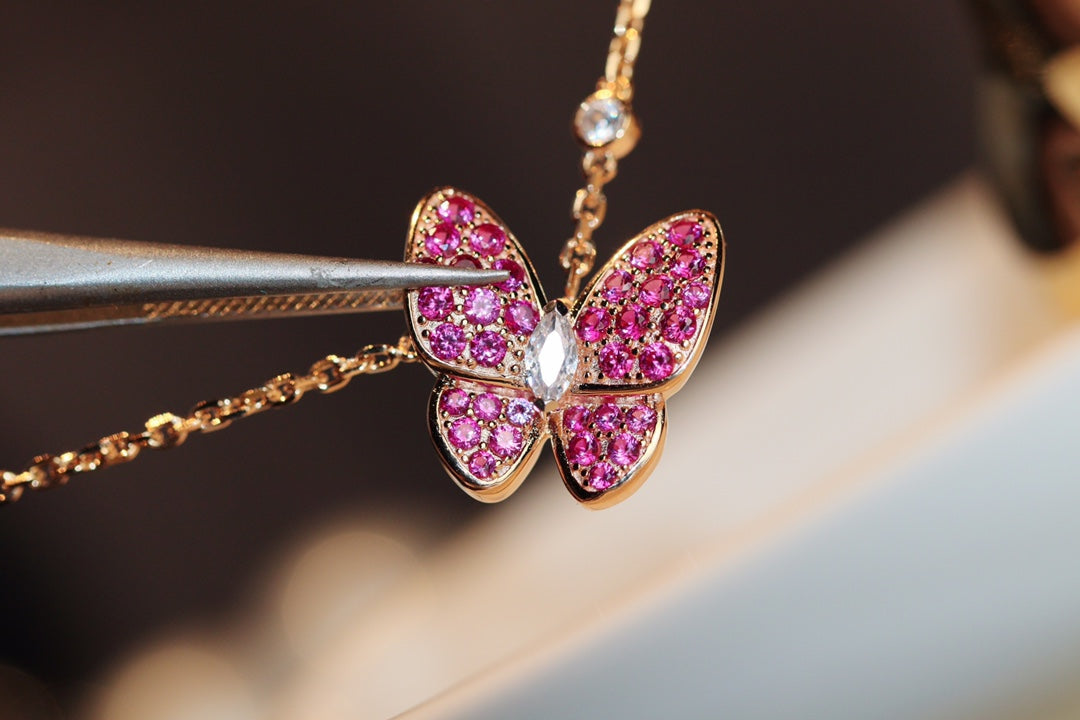 ¡®Jewelicorn¡¯BUTTERFLY RED DIAMOND ROSE GOLD NECKLACE