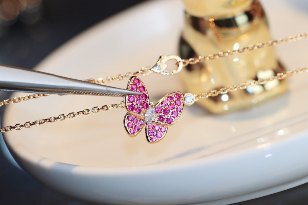 ¡®Jewelicorn¡¯BUTTERFLY RED DIAMOND ROSE GOLD NECKLACE