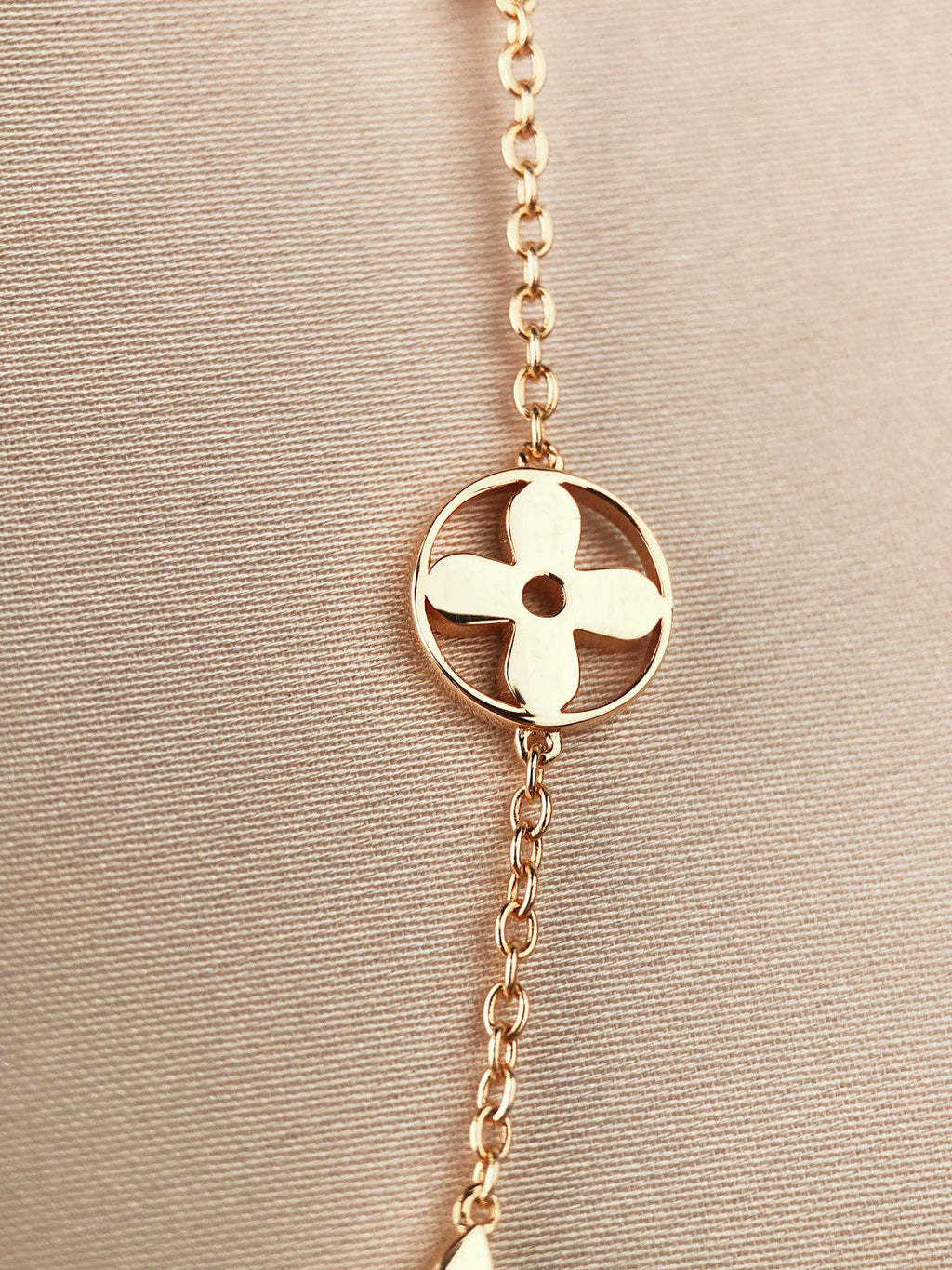 ¡®Jewelicorn¡¯STAR AND SUN 7 MOTIFS GOLD BRACELET