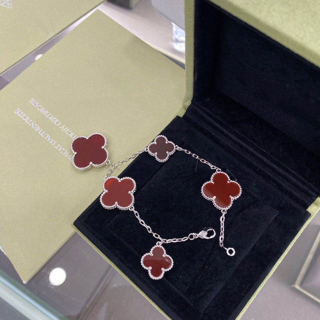 ¡®Jewelicorn¡¯CLOVER 5 MOTIFS SIVLER CARNELIAN BRACELET