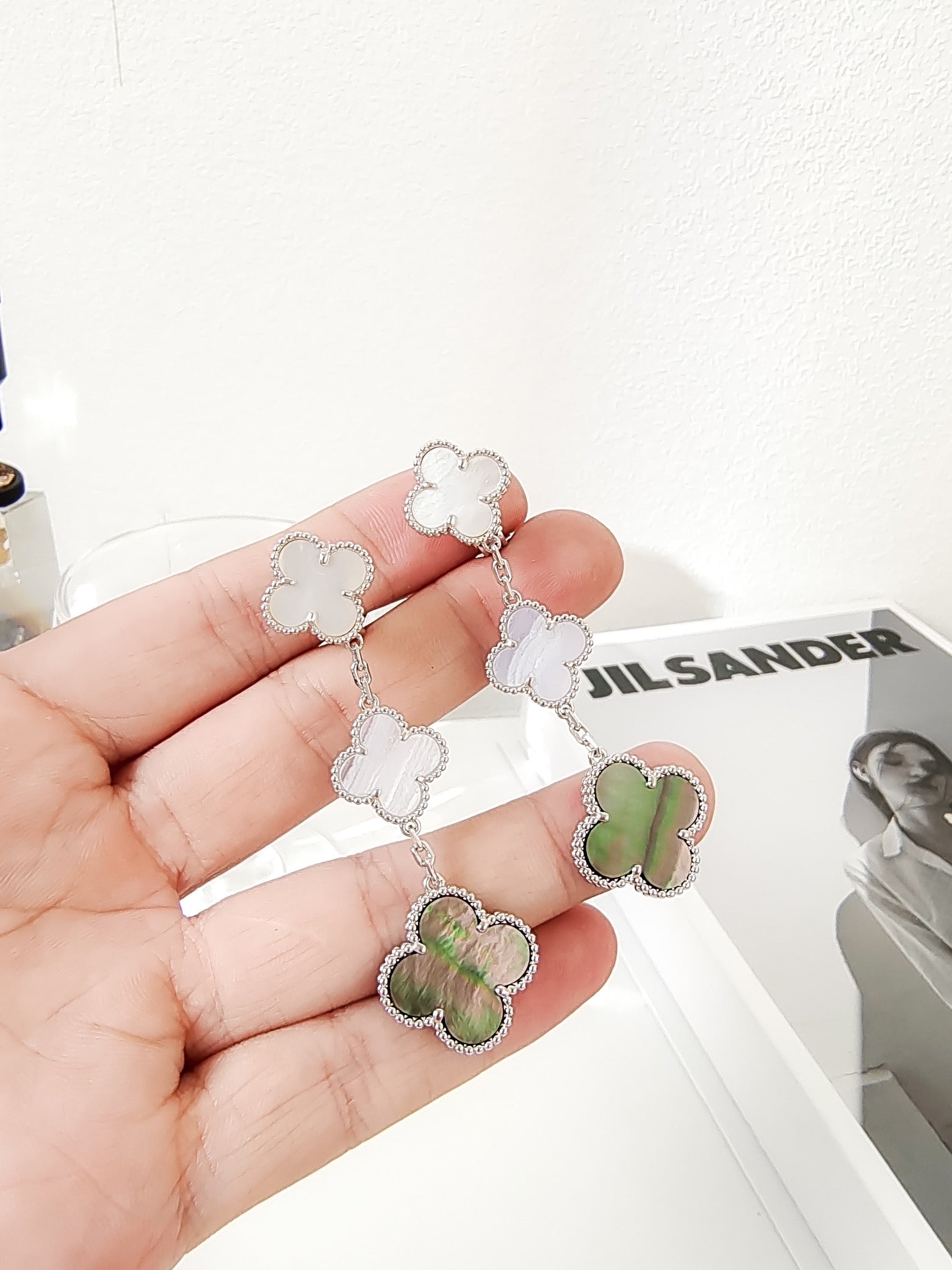 ¡®Jewelicorn¡¯CLOVER 3 MOTIFS CHALCEDONY DARK MOP SILVER EARRINGS