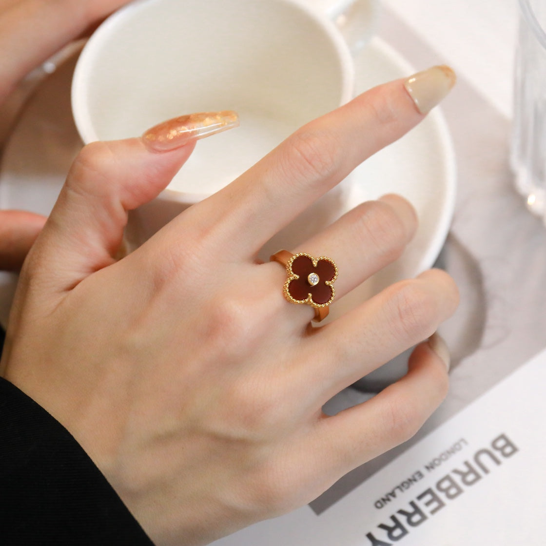 ¡®Jewelicorn¡¯CLOVER CARNELIAN RING ROSE GOLD DIAMOND