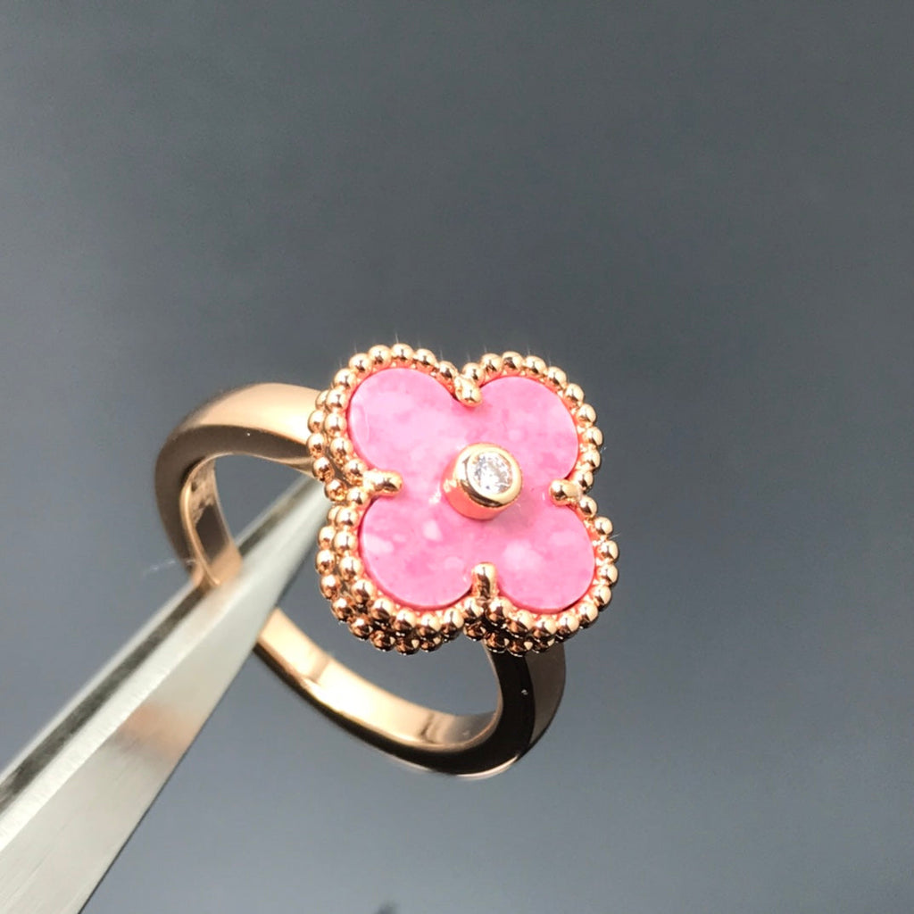 ¡®Jewelicorn¡¯CLOVER RHODONITE ROSE GOLD RING