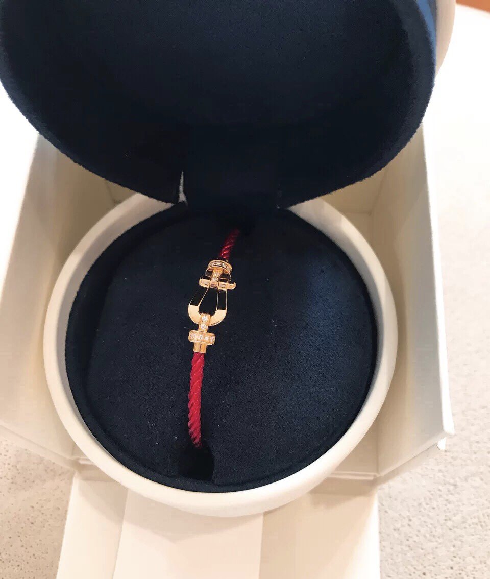 ¡®Jewelicorn¡¯FORCE 10 HALF DIAMOND PINK GOLD RED CORDERI LARGE AND MEDIUM MODEL