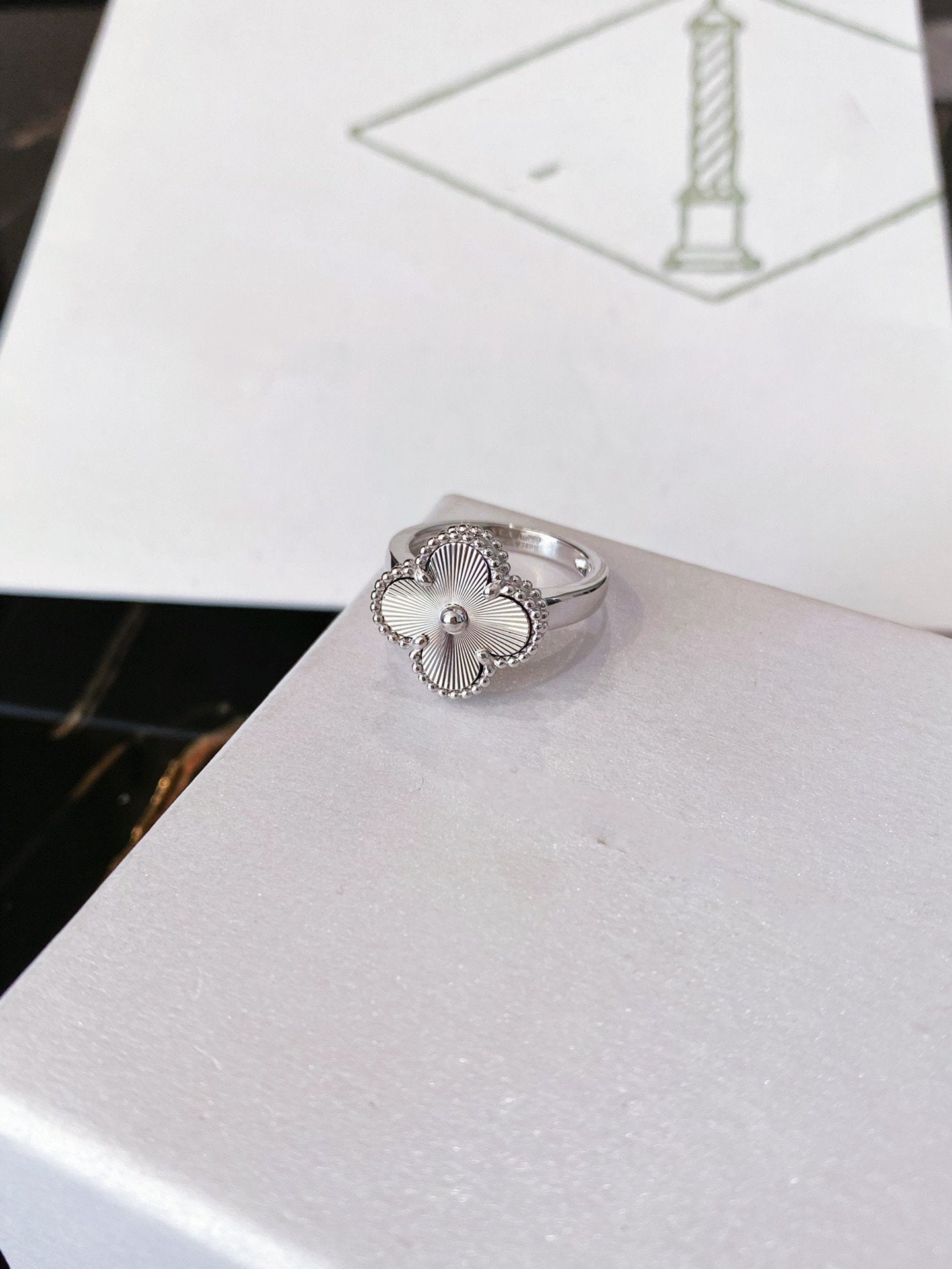 ¡®Jewelicorn¡¯CLOVER SILVER RING