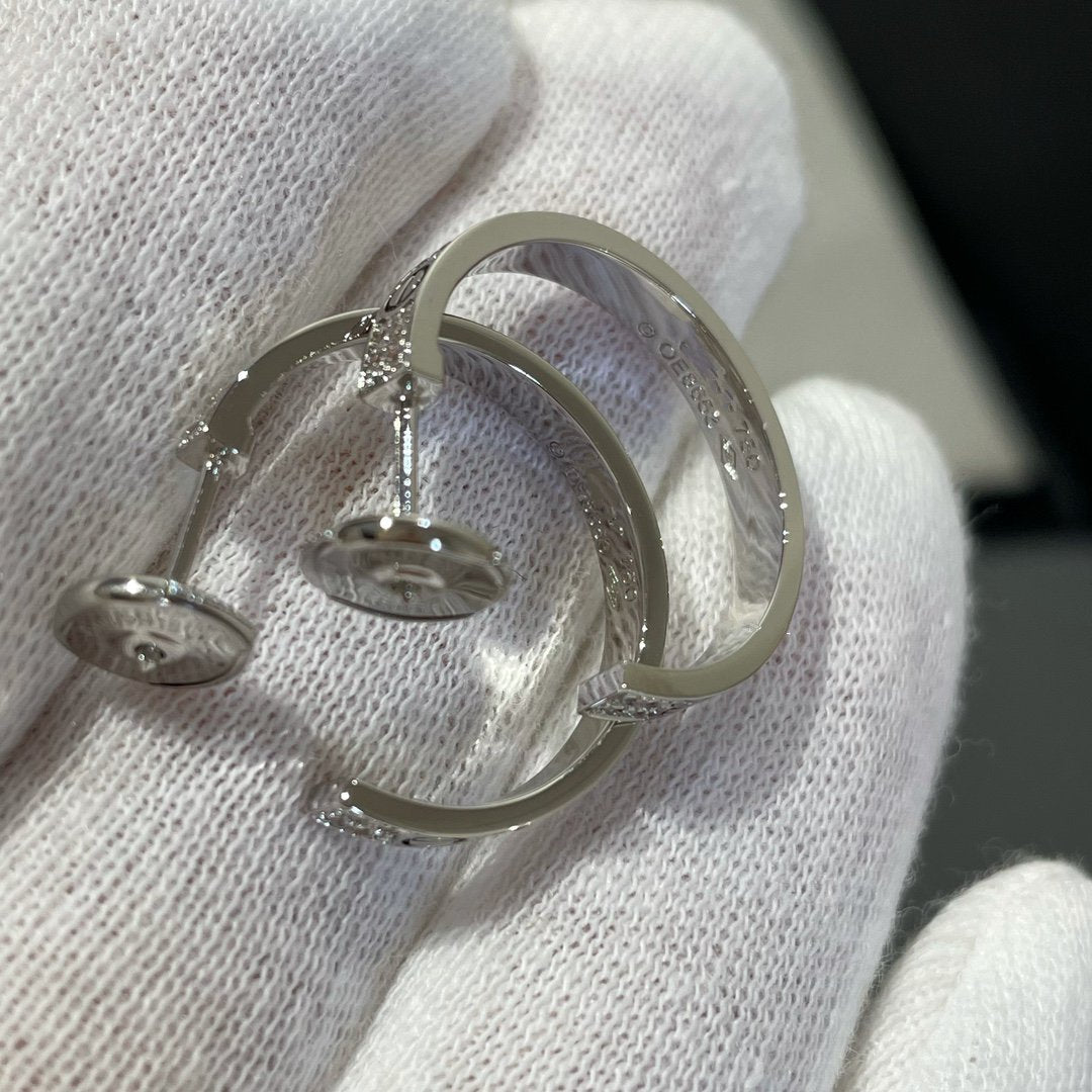 ¡®Jewelicorn¡¯LOVE DIAMOND SILVER HOOP EARRINGS