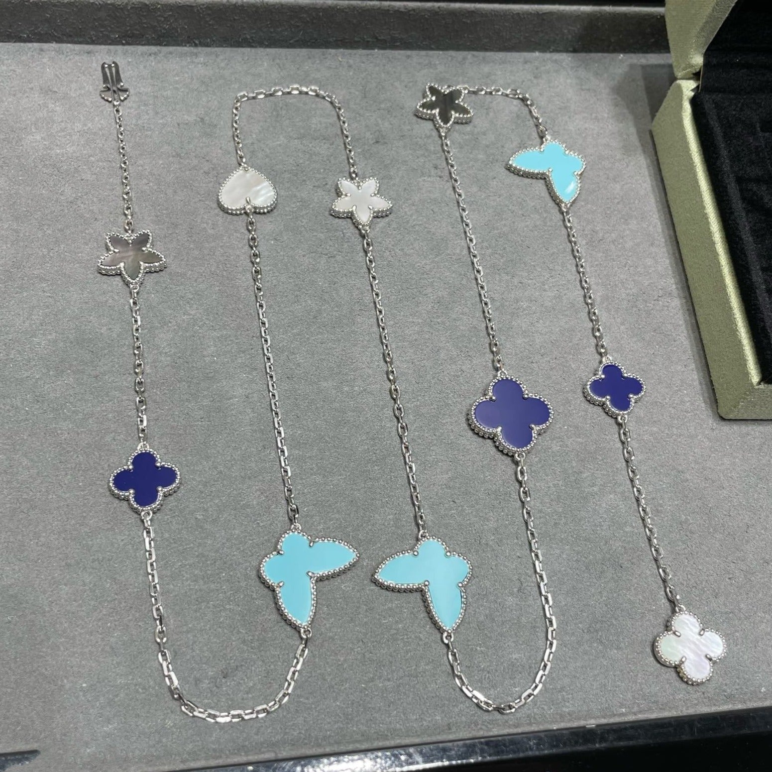 ¡®Jewelicorn¡¯LUCKY CLOVER SILVER 11 MOTIF NECKLACE