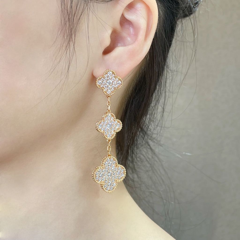 ¡®Jewelicorn¡¯CLOVER 3 MOTIFS DIAMOND PAVED ROSE GOLD EARRINGS