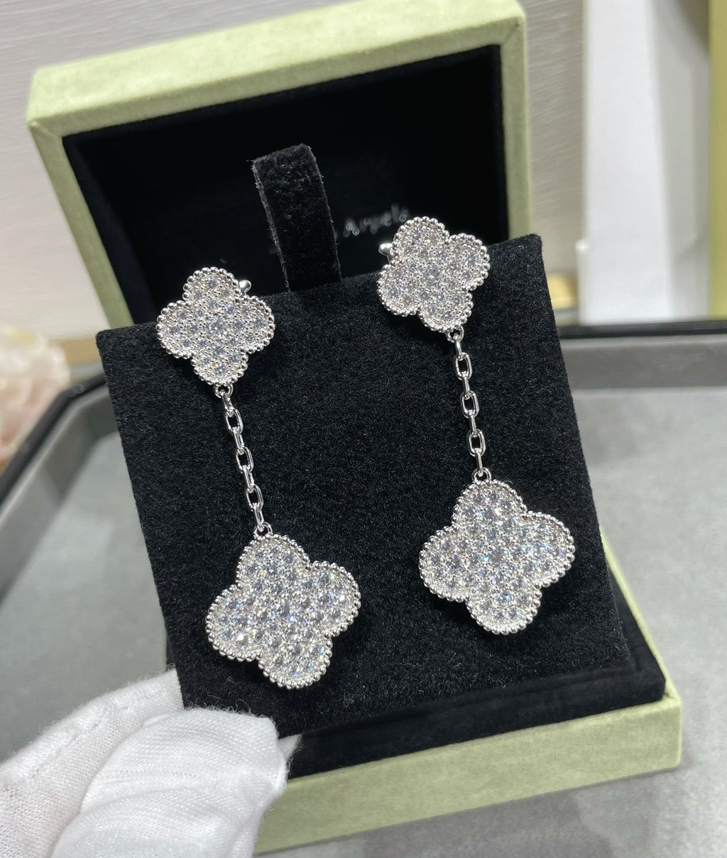 ¡®Jewelicorn¡¯CLOVER 2 MOTIFS DIAMOND PAVED SILVER EARRINGS