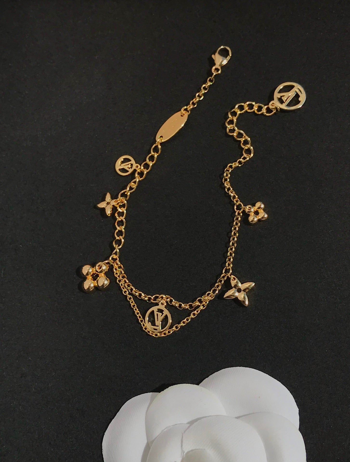 ¡®Jewelicorn¡¯BLOOMING PINK GOLD MOP BRACELET