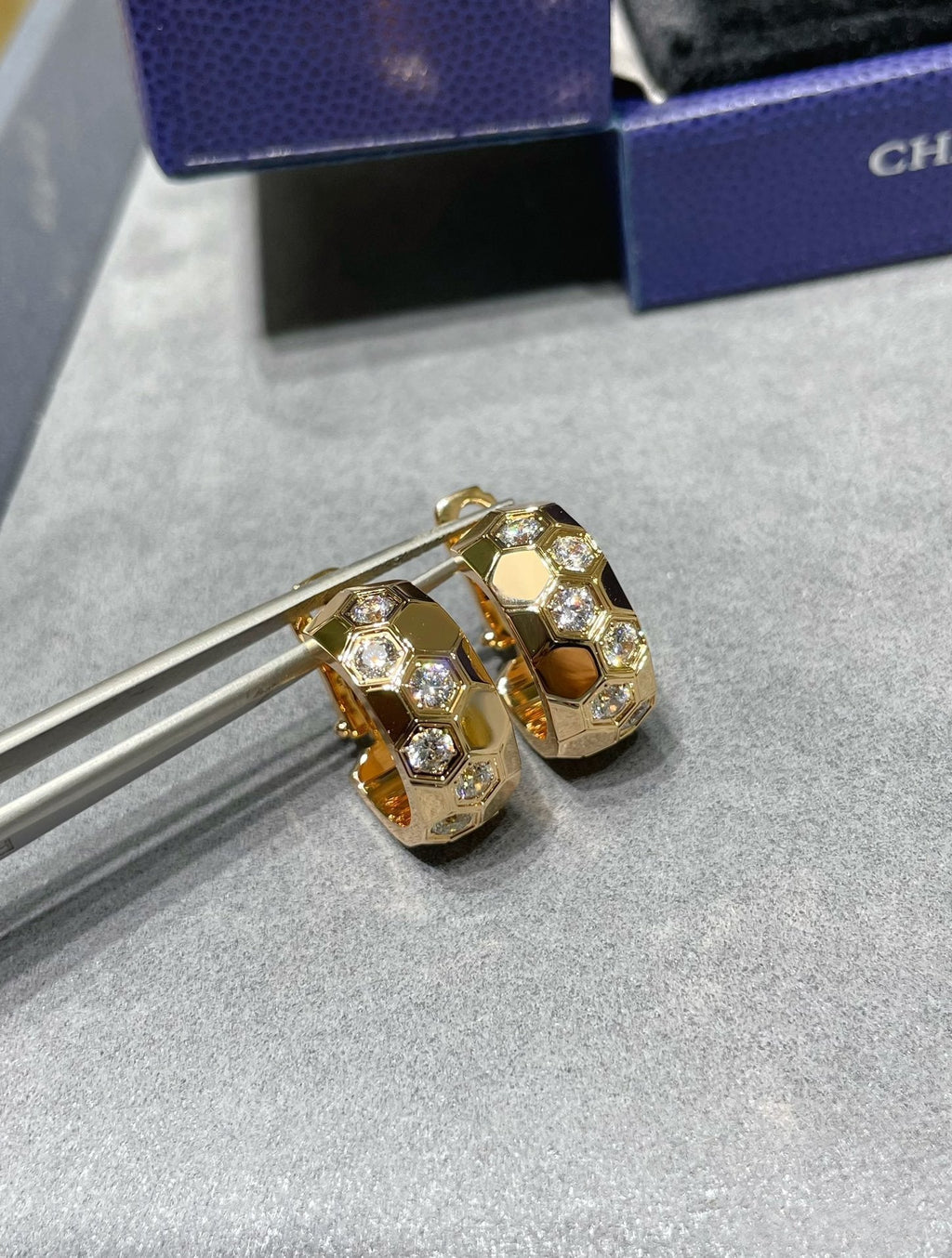 ¡®Jewelicorn¡¯BEE LOVE DIAMOND HOOP EARRINGS