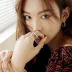 ¡®Jewelicorn¡¯CLASH SMALL HOOP EARRINGS