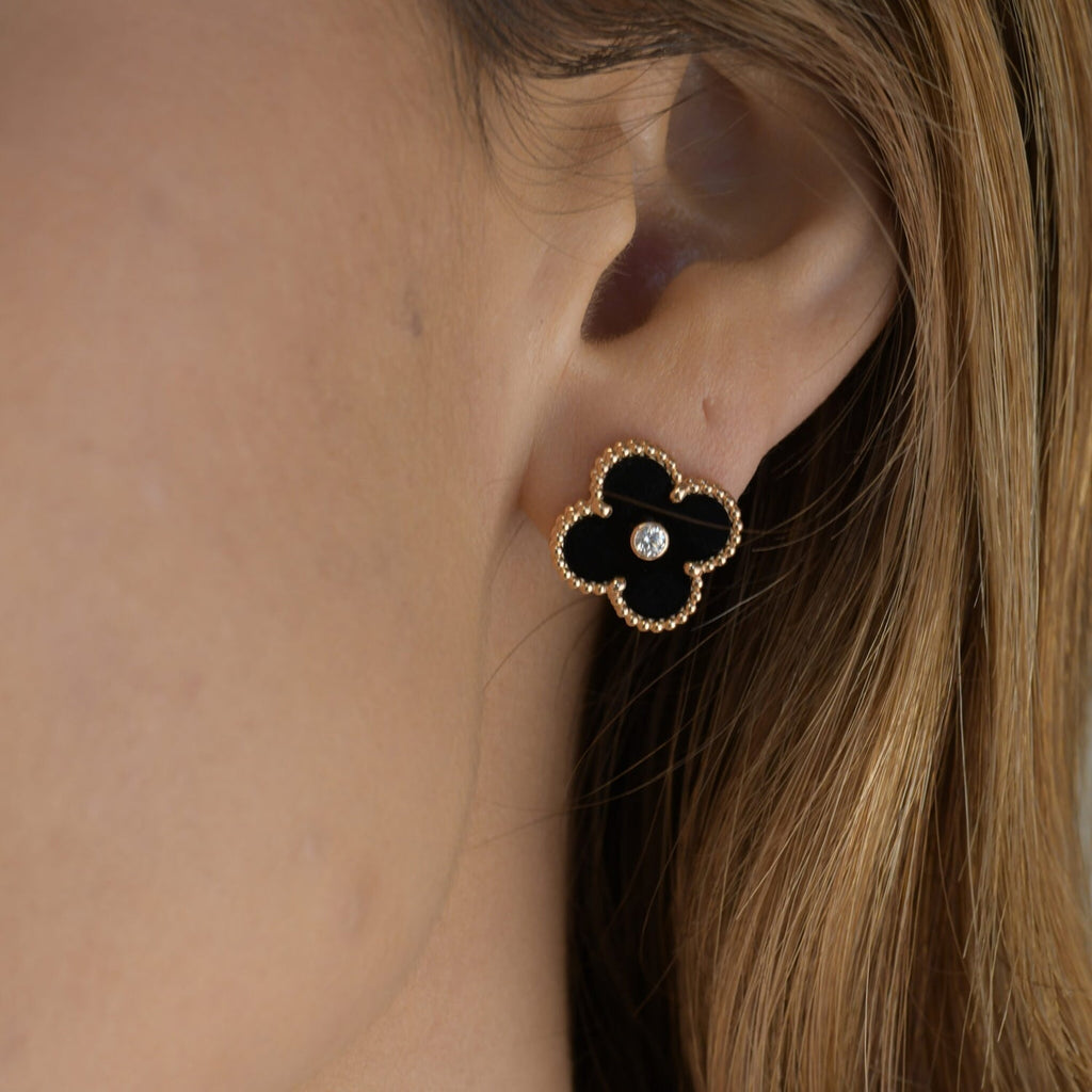 ¡®Jewelicorn¡¯CLOVER MEDIUM 1 MOTIFS ONYX DIAMOND EARRINGS
