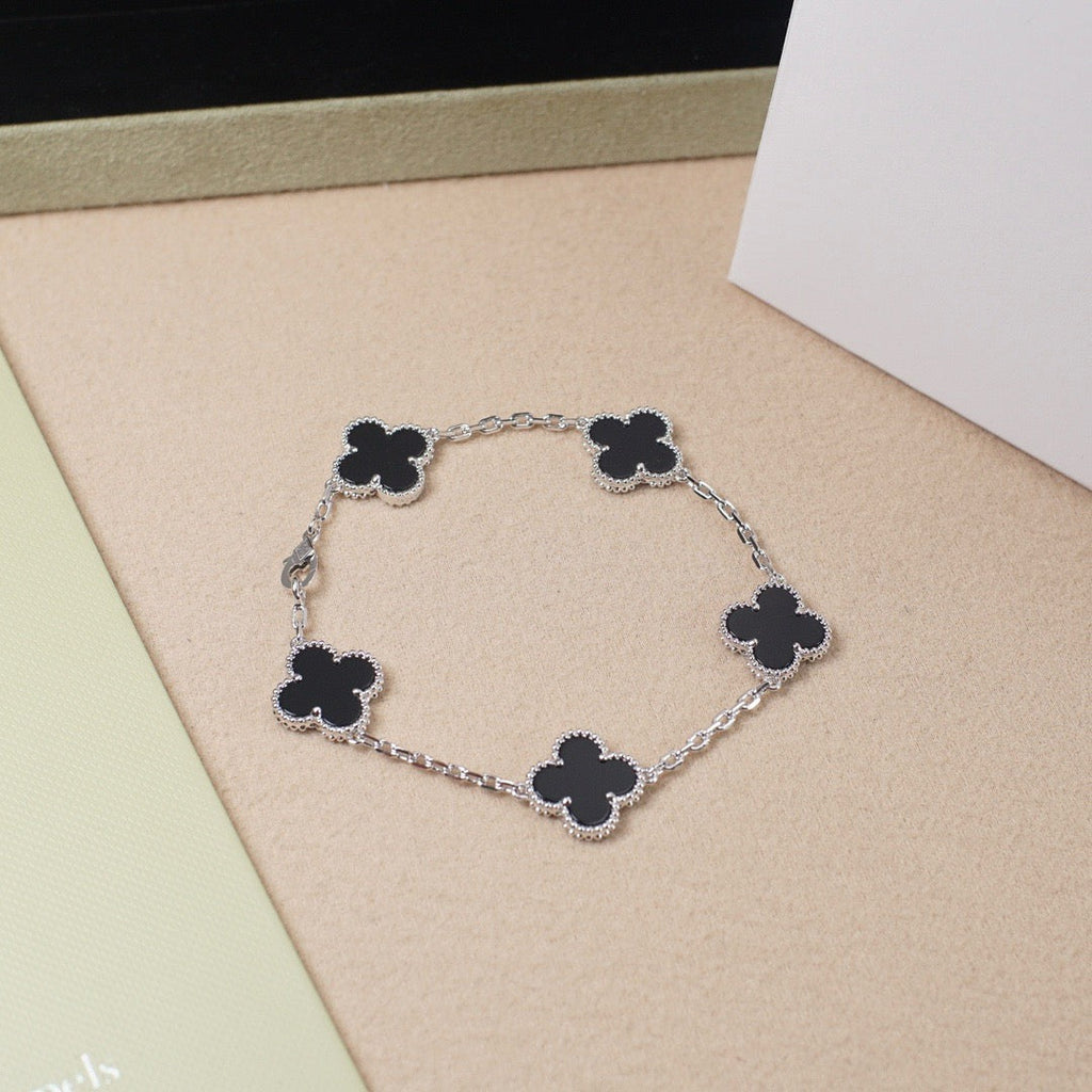 ¡®Jewelicorn¡¯CLOVER 5 MOTIF ONYXS  BRACELET SILVER