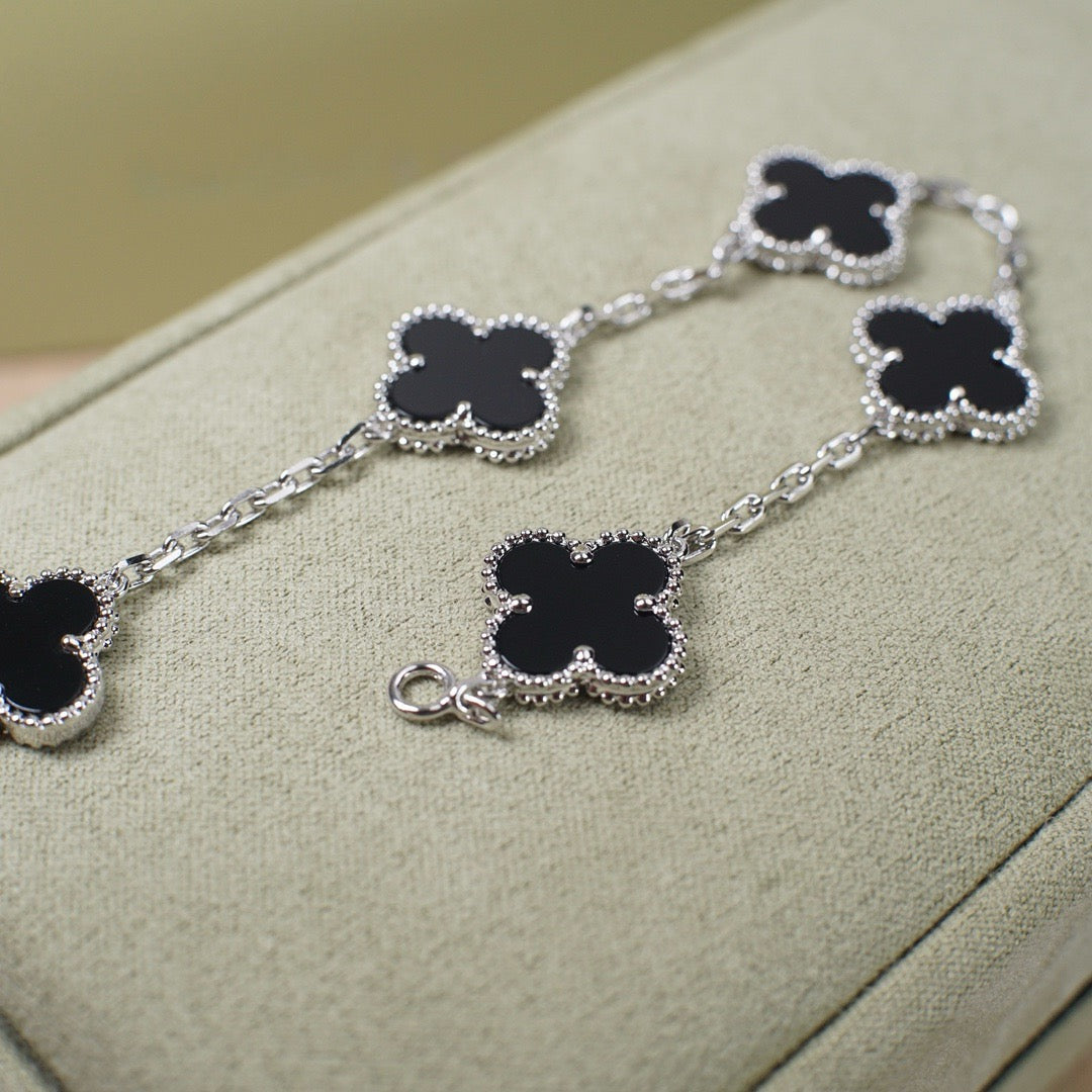 ¡®Jewelicorn¡¯CLOVER 5 MOTIF ONYXS  BRACELET SILVER