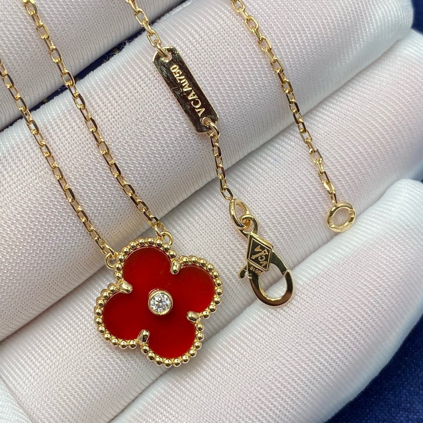 ¡®Jewelicorn¡¯CLOVER 15MM DIAMOND CARNELIAN NECKLACE