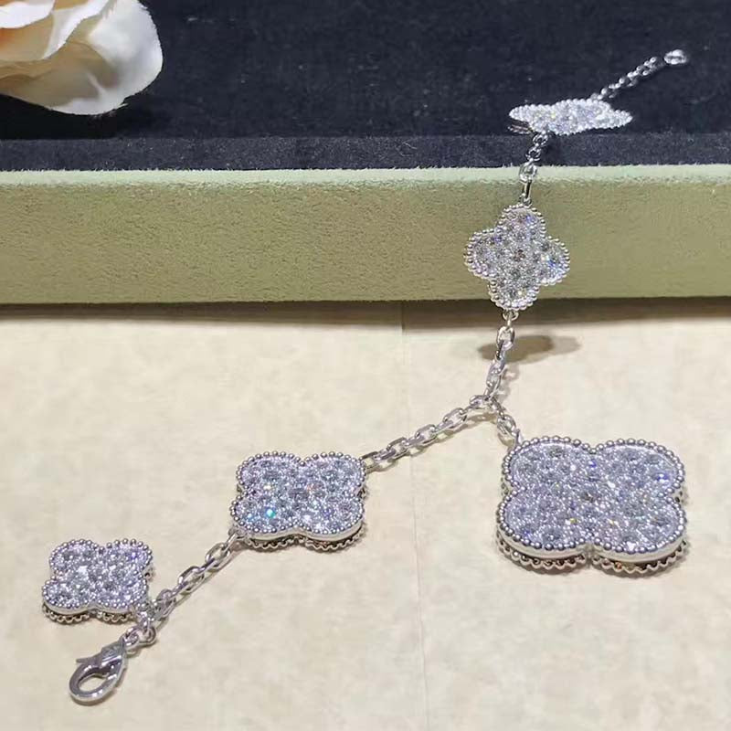 ¡®Jewelicorn¡¯CLOVER 6 MOTIFS SILVER DIAMOND BRACELET