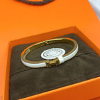 ¡®Jewelicorn¡¯CLASSIC HM CLIC WHITE 8MM ENAMEL BRACELET