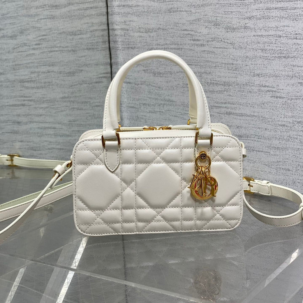 MINI GROOVE BAG 20 IN WHITE MACROCANNAGE LAMBSKIN 226485