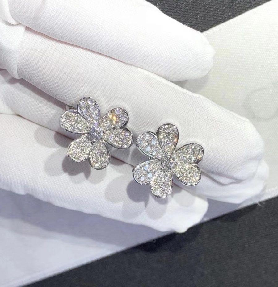 ¡®Jewelicorn¡¯FRIVOLE SILVER FLOWER DIAMOND EARRINGS