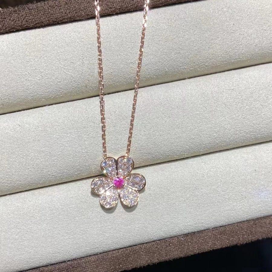 ¡®Jewelicorn¡¯FRIVOLE ROSE GOLD FLOWER DIAMOND NECKLACE