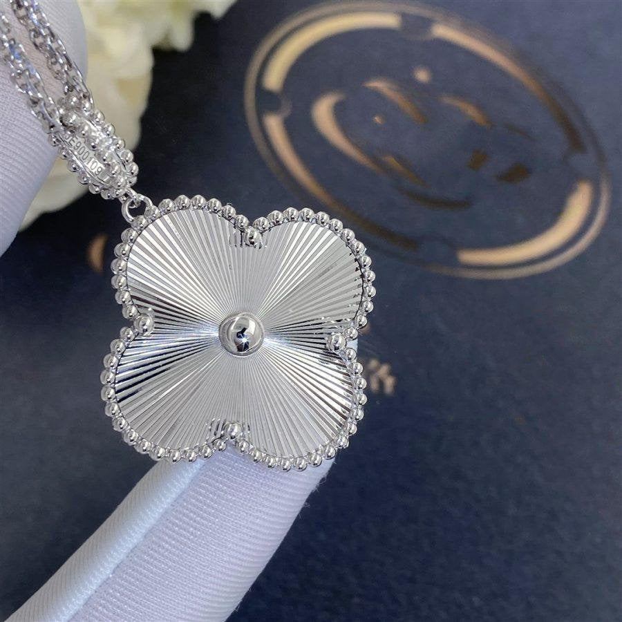 ¡®Jewelicorn¡¯CLOVER 25MM SILVER BIG CLOVER NECKLACE