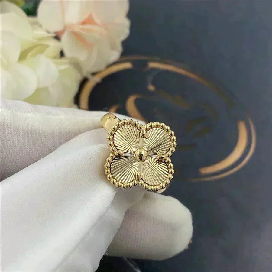 ¡®Jewelicorn¡¯CLOVER GOLD RING