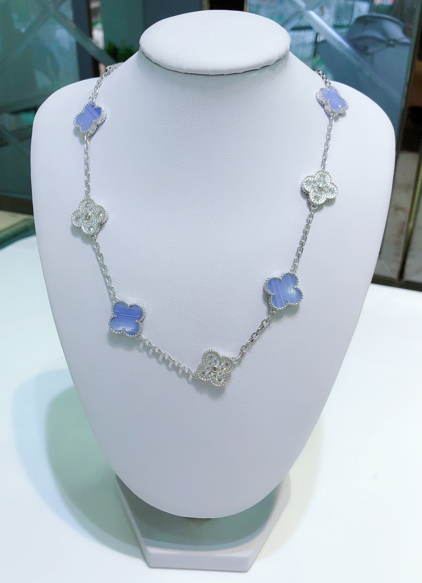 ¡®Jewelicorn¡¯CLOVER 10 MOTIFS CHALCEDONY DIAMONDS SILVER NECKLACE